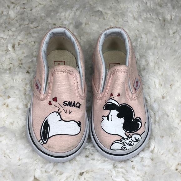 pink snoopy vans